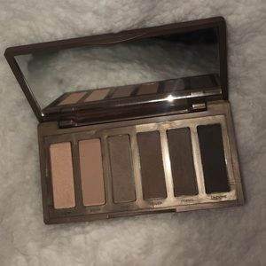 Urban decay eyeshadow palette!